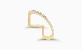 Launching for spring 2015, 'La Barre' is predominantly comprised of slender gold bars that Harris has turned into delicate rings, bracelets and earrings