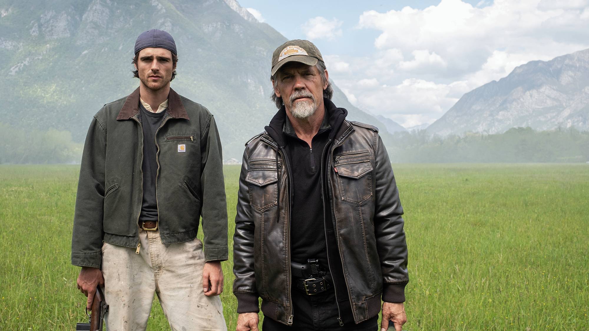 Jacob Elordi as Hig and Josh Brolin as Bangley in "The Dog Stars" movie