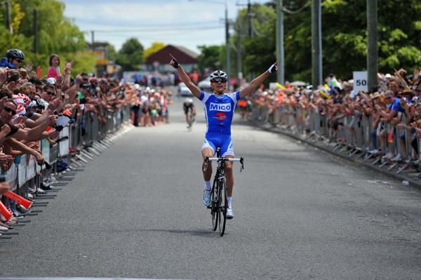 U23 rider Michael Vink (Mico Protrain) crosses the line in first place.