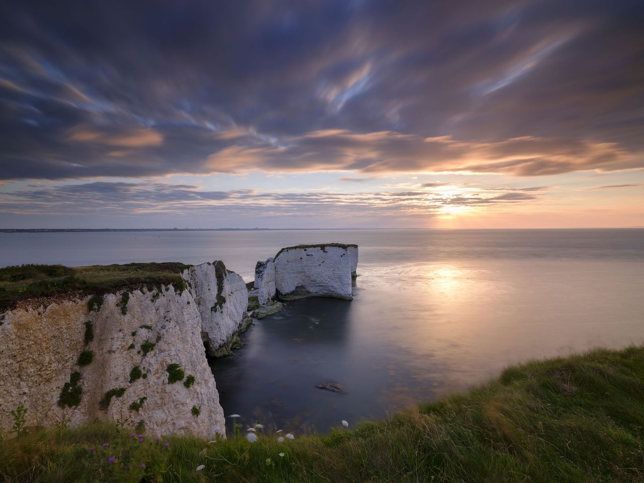 The Fuji 23mm f/4 (equivalent to 18mm on full-frame) is a very sharp lens, which should prove popular with landscape photographers
