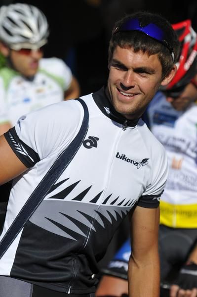 New Zealand National Road Champ Jack Bauer looks relaxed before the start