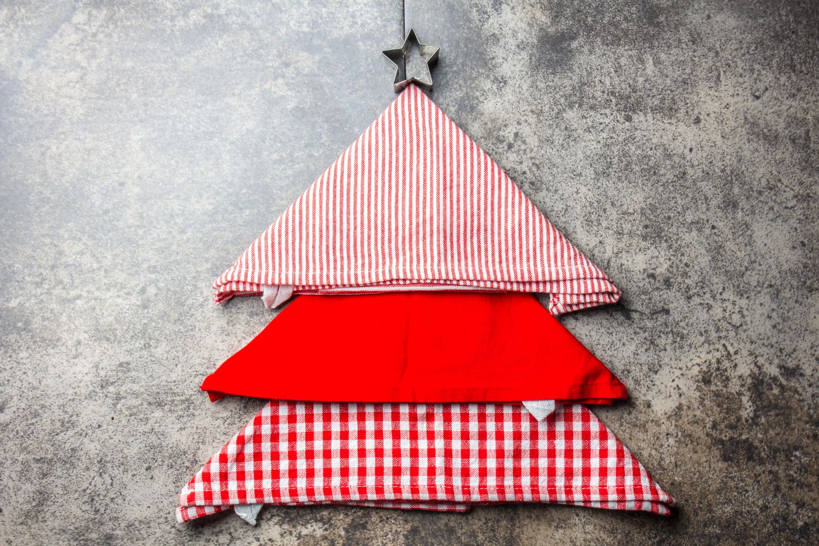 How to fold a Christmas tree napkin Homes & Gardens
