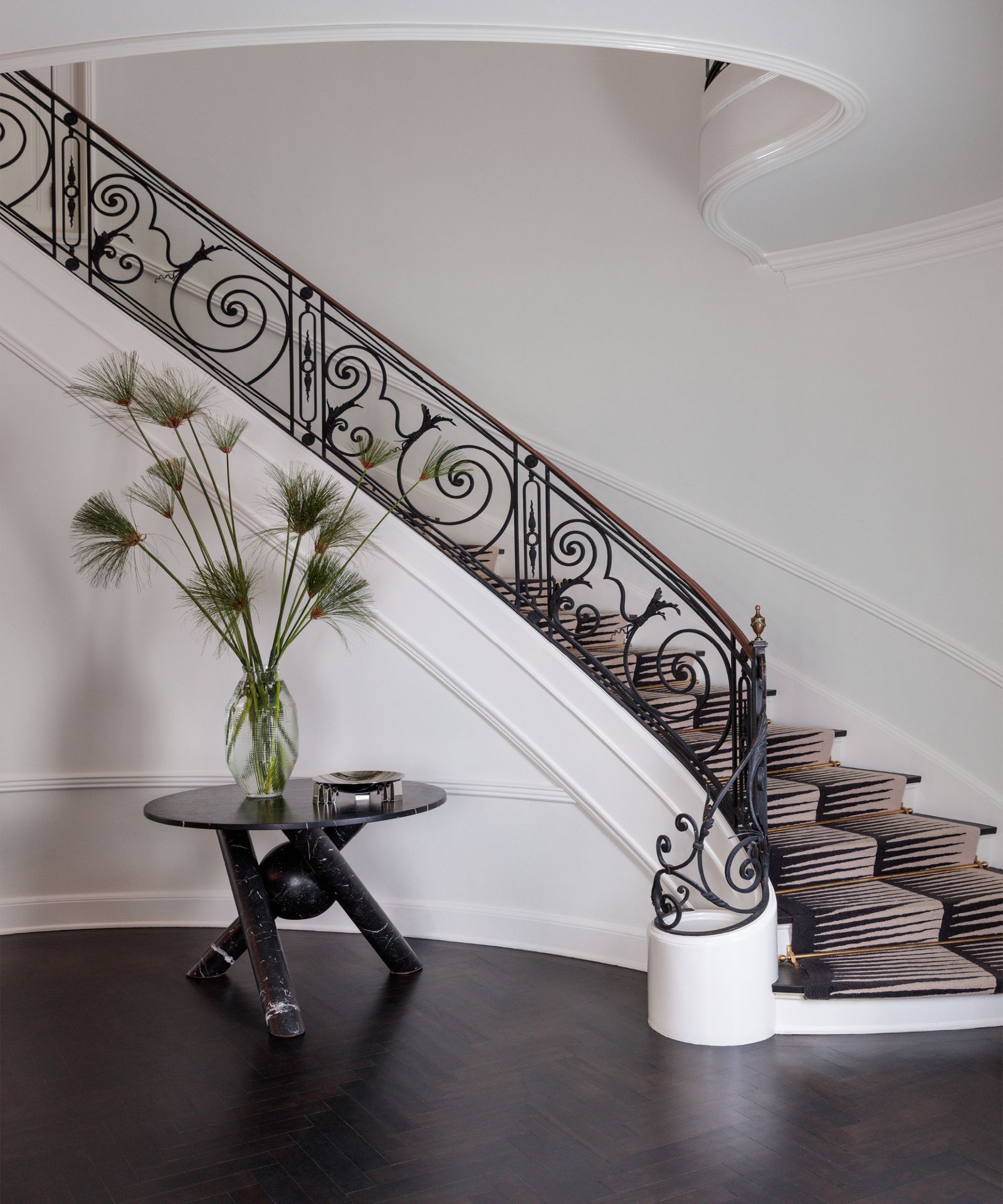 Take a tour of Kelly Wearstler's Beverly Hills home | Livingetc