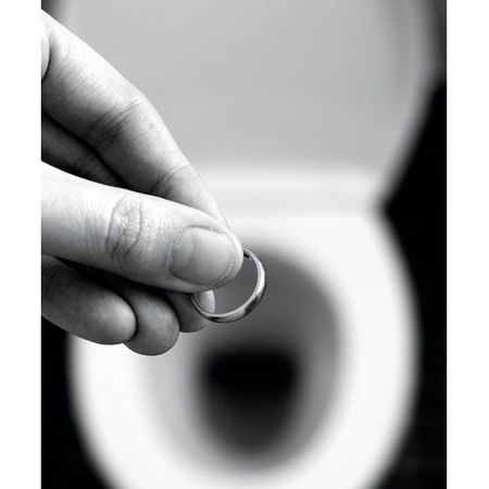 0512-divorce-toilet-de.jpg