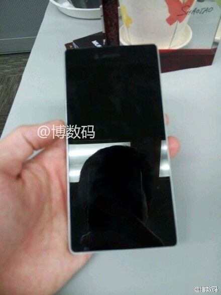 Lenovo Vibe Z3 Pro front