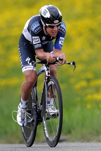 Richie Porte (Team Saxo Bank) powers to victory in the 23.4km stage three time trial.