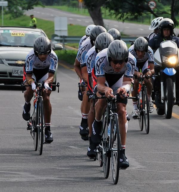 GW Shimano-Chec-Edeq-Envia en route to a 3rd place finish in the team time trial.