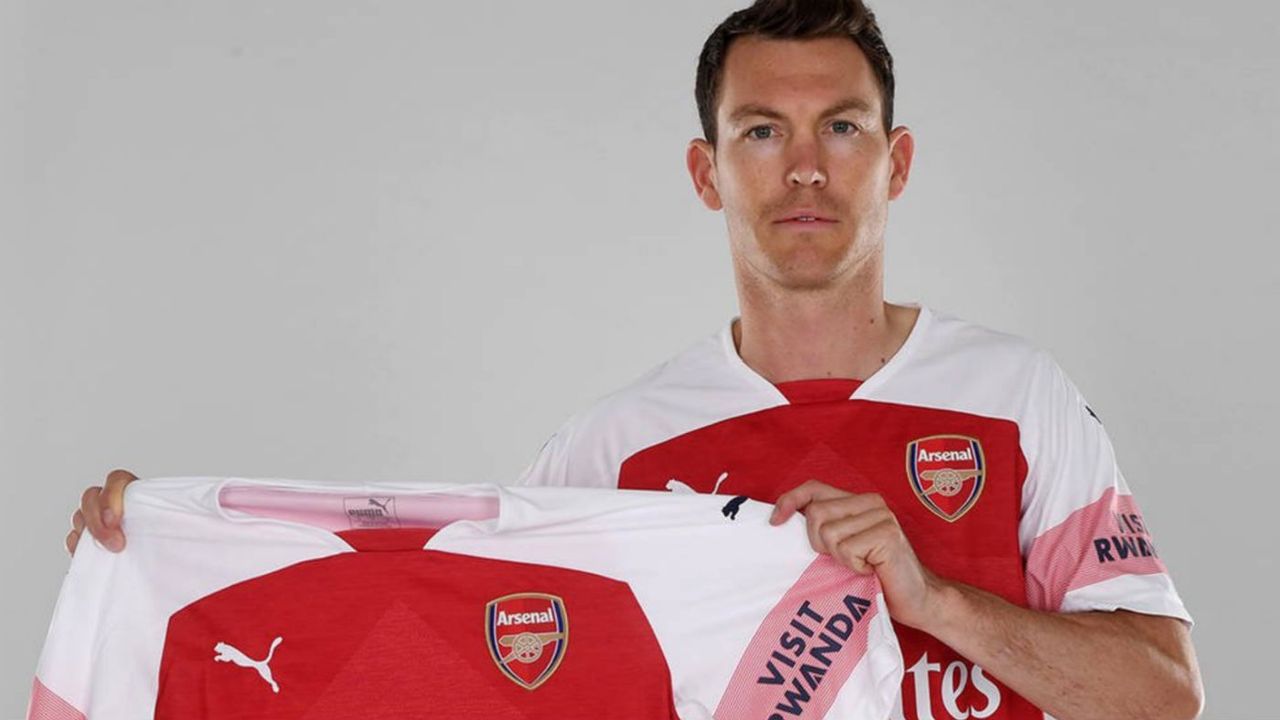 Arsenal transfer news Stephan Lichtsteiner