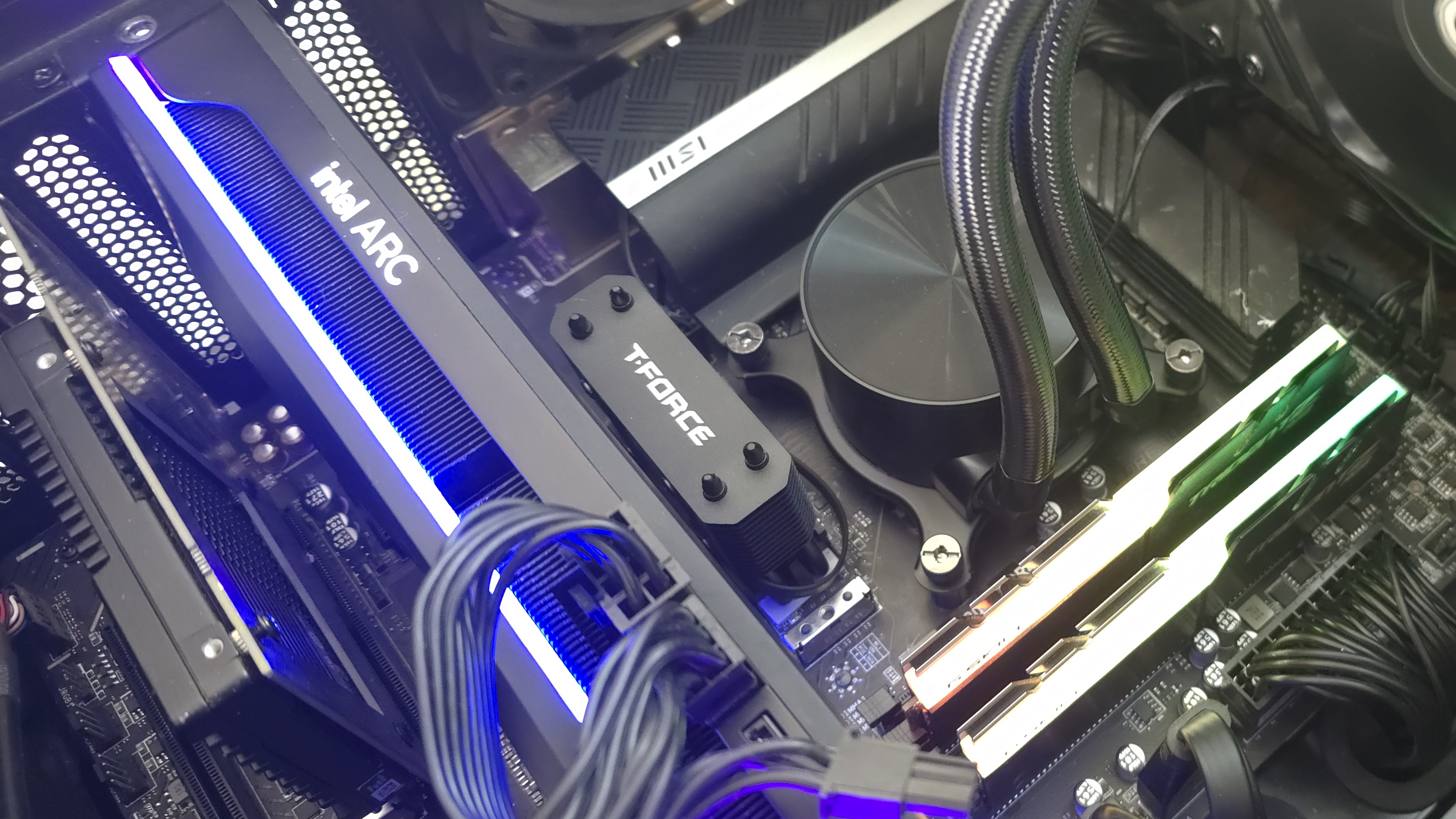 TeamGroup T-Force Dark AirFlow I SSD Cooler