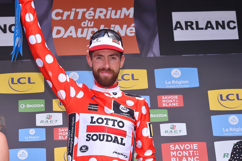 Thomas De Gendt in the Dauphine's mountains jersey
