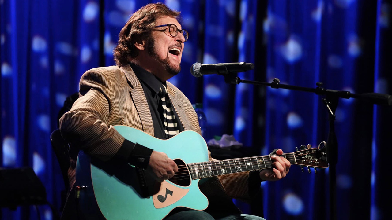 Stephen Bishop performs onstage