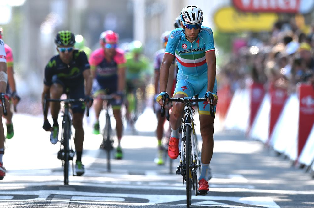 Vincenzo Nibali (Astana) rolls in after a crash in the final kilometer