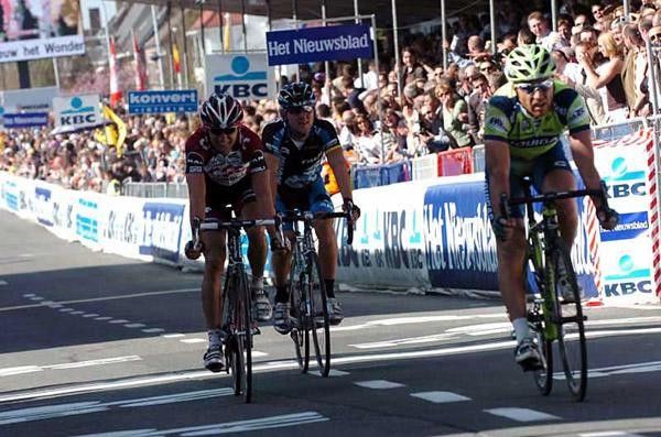Paolini comes in ahead of Kroon and Gusev
