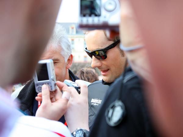 Boonen is mobbed by cycling fans