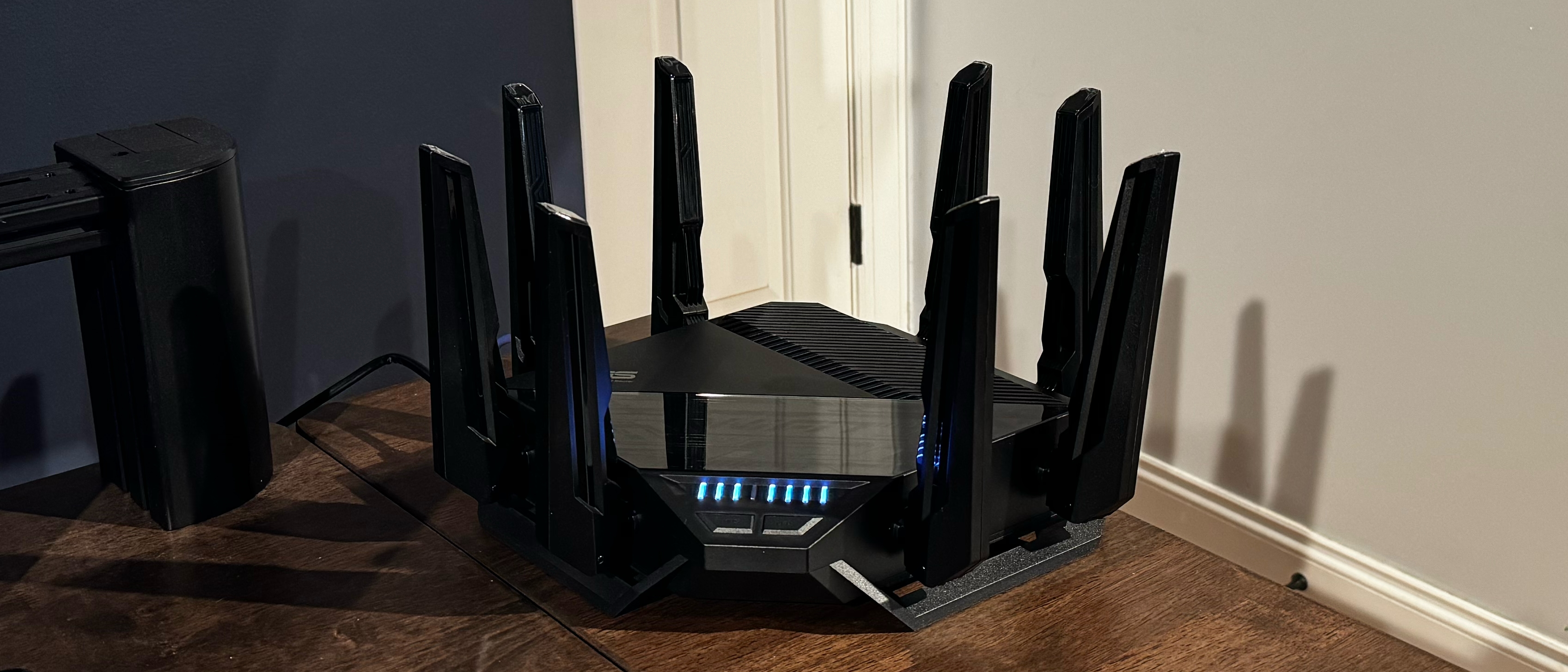 The Asus RT-BE96U on a desk