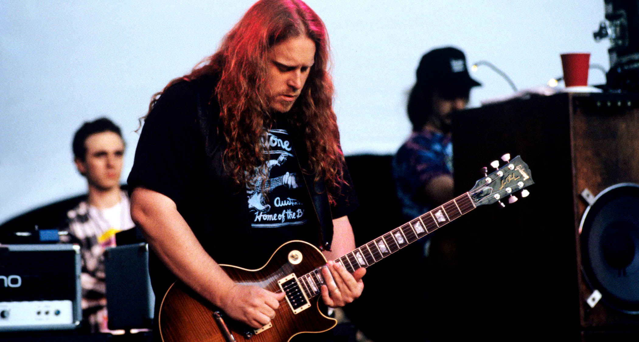 Warren Haynes takes a solo on a Les Paul in 1995