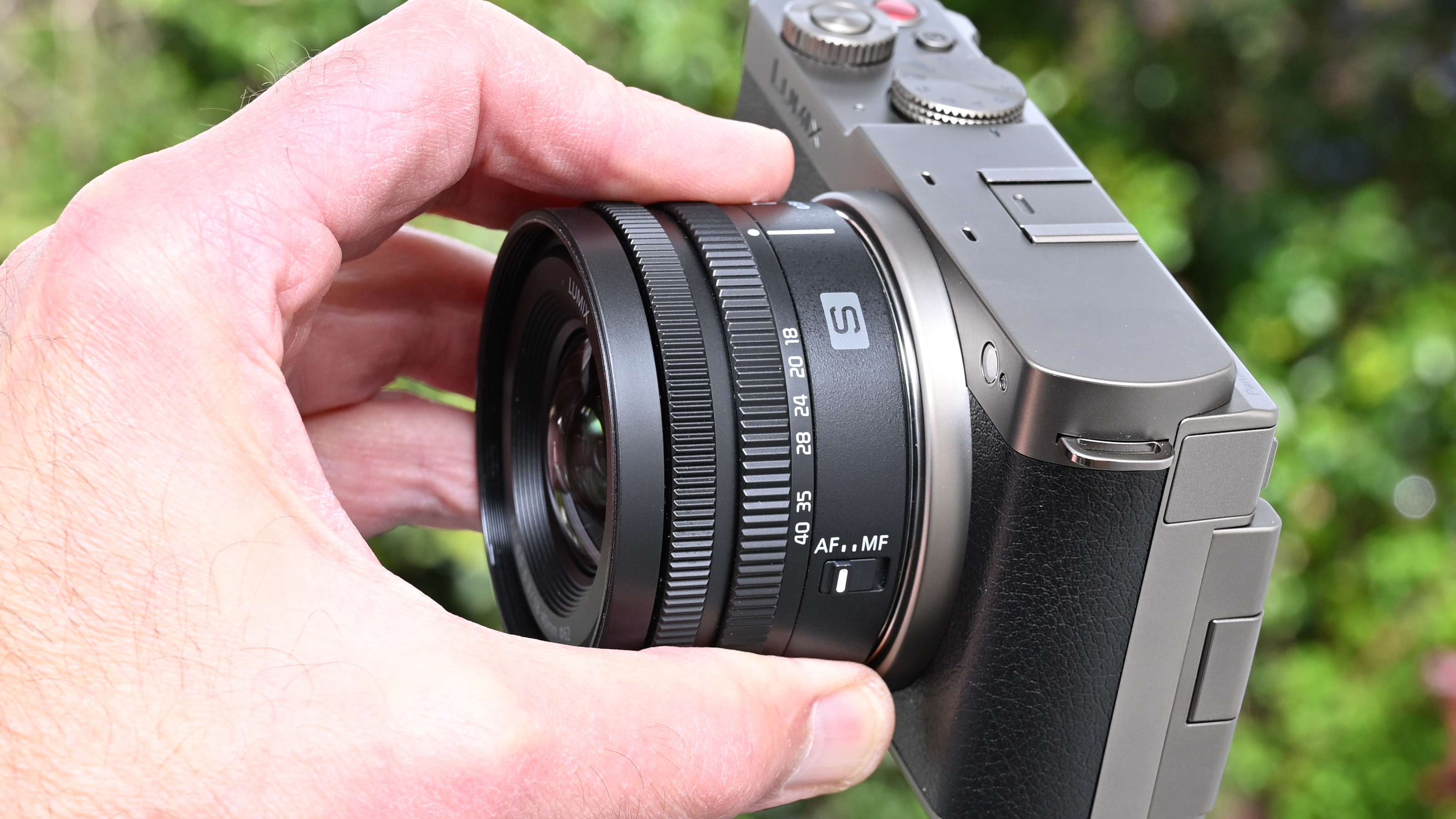 Panasonic Lumix S 18-40mm f/4.5-6.3 product image
