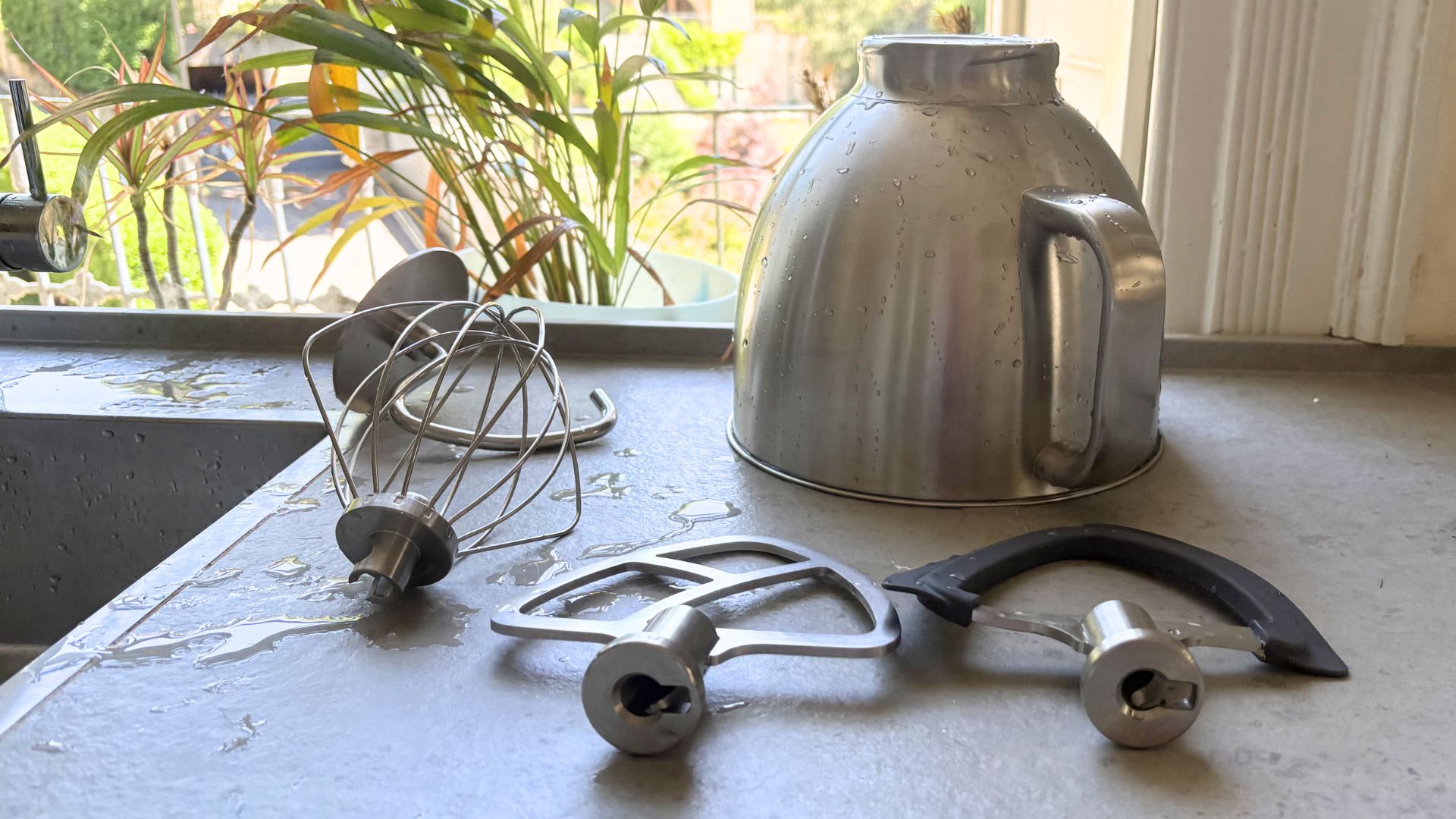 Testing the KitchenAid Artisan Plus Stand Mixer by washing it up