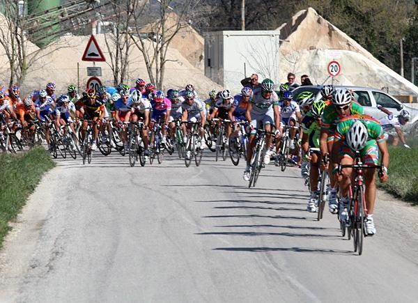 The crash that involved Riccardo Ricc&ograve; (Saunier Duval-Scott).