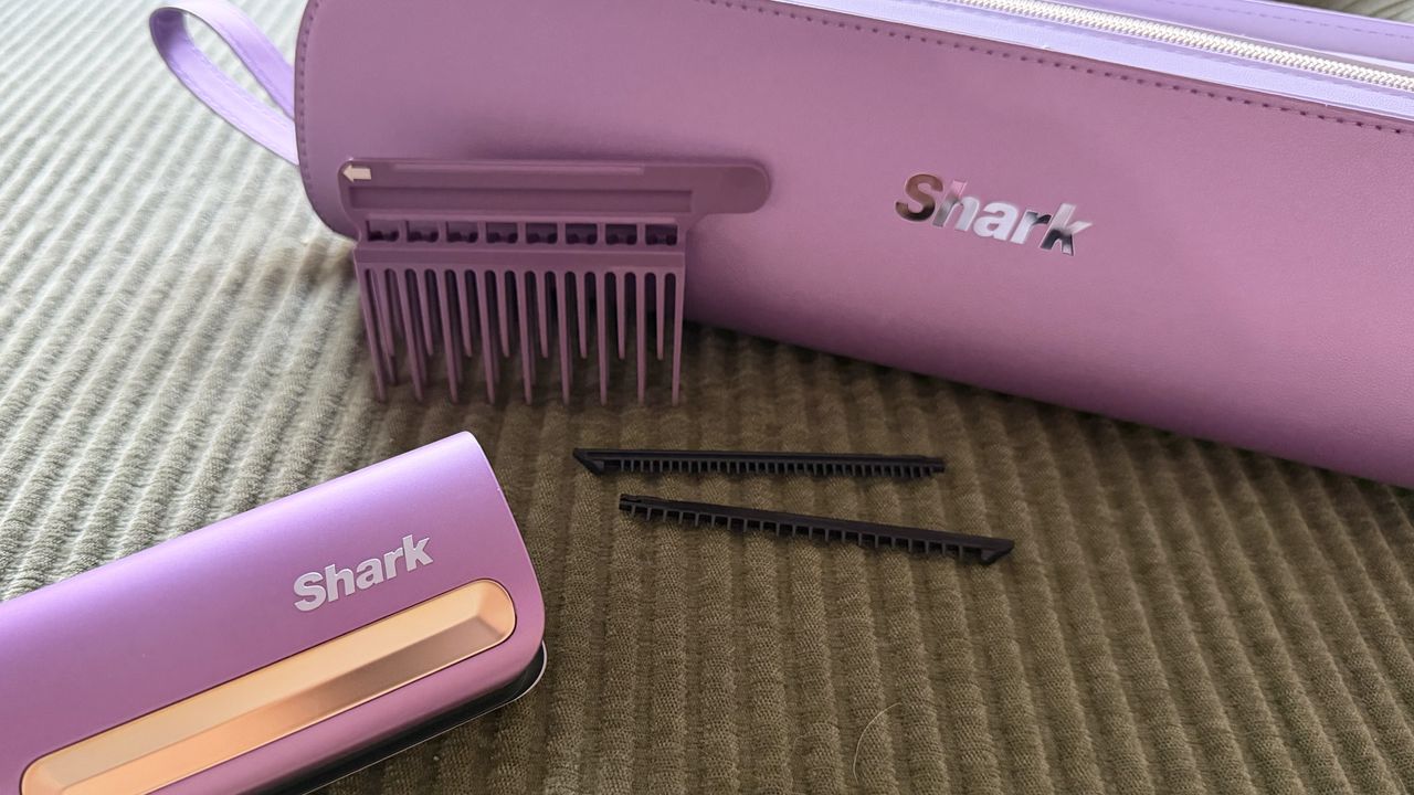 hair tool, combs and carry bag