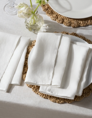Pure Linen Napkins &amp;ndash; Set of 4 | the White Company