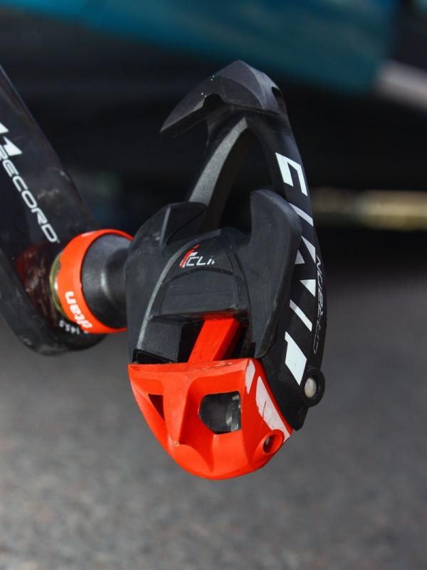 Voeckler is using Time's latest i-Clic Ti Carbon pedals.