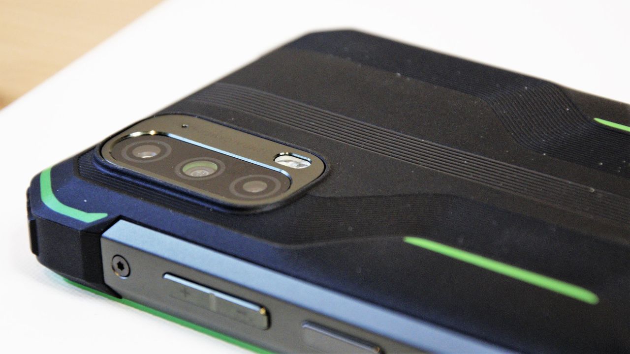 Blackview BV7100