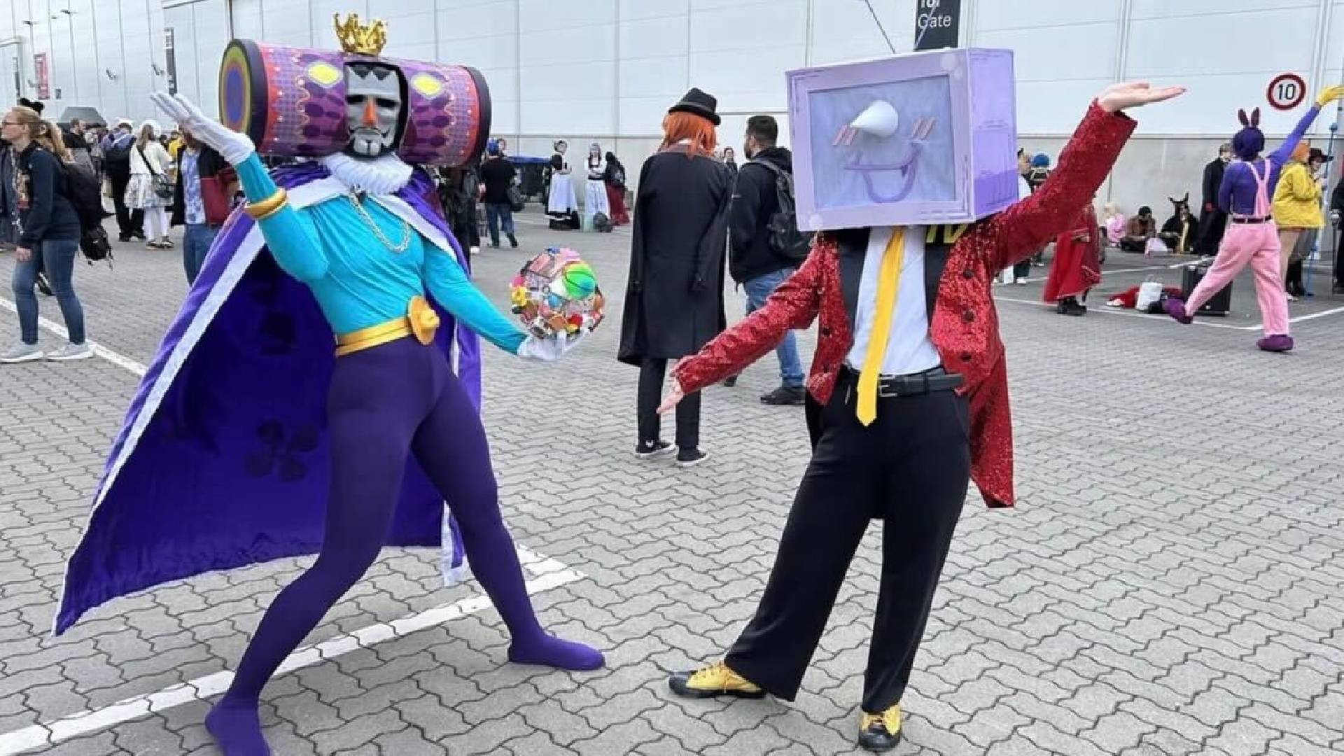 King of All Cosmos cosplay by Cybertsu