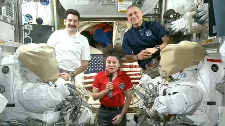 NASA astronauts (clockwise from left) Jack Hathaway, Anil Menon and Jessica Meir speak with U.S. President Donald Trump, who visited NASA&rsquo;s Johnson Space Center on Aug. 28, 2026.