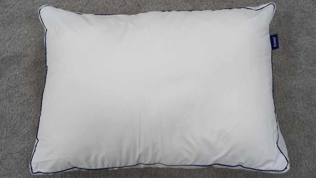 Emma Premium Microfibre Pillow review customisable height for a cloudlike sleep T3