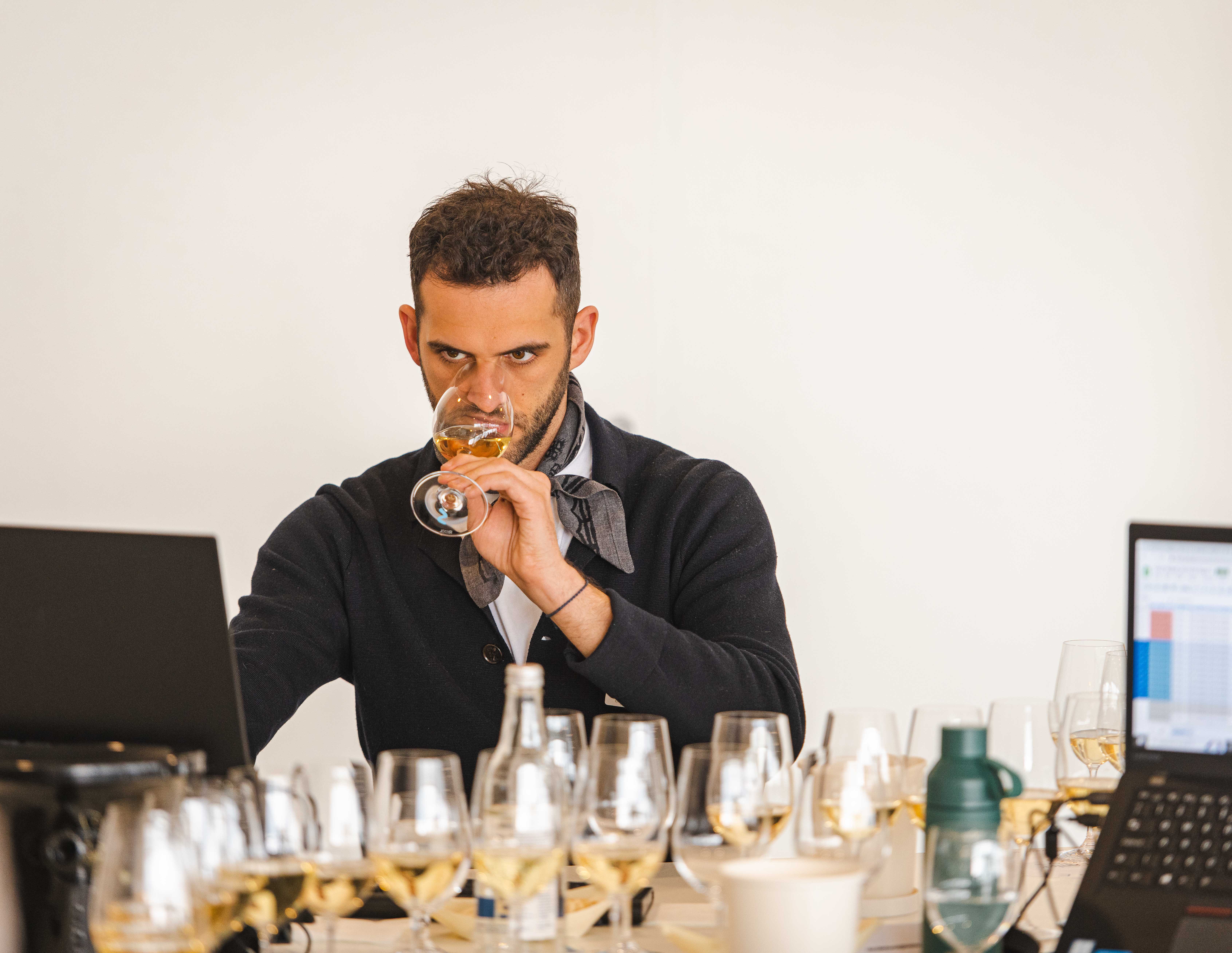 ALAN-BEDNARSKI_London-Food-and-Drink-Photography-Decanter-World-Wine-Awards-London-2023-Nic-Crilly-Hargrave-211-1.jpg
