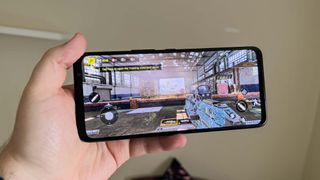 Asus ROG Phone 6 Pro gaming