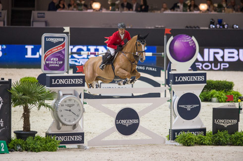Pius Schwizer winning the speed leg of the Longines FEI World Cup Jumping Final 2014