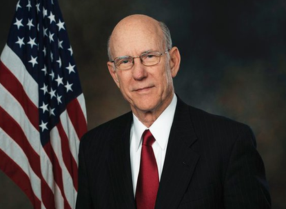 Poll: Senate race up for grabs in solidly Republican Kansas, with a split vote against Pat Roberts