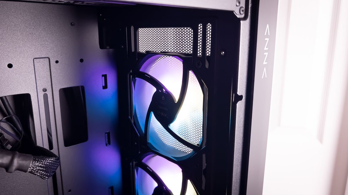 Azza Aero 480 Review: Too Much Airflow? | Tom's Hardware