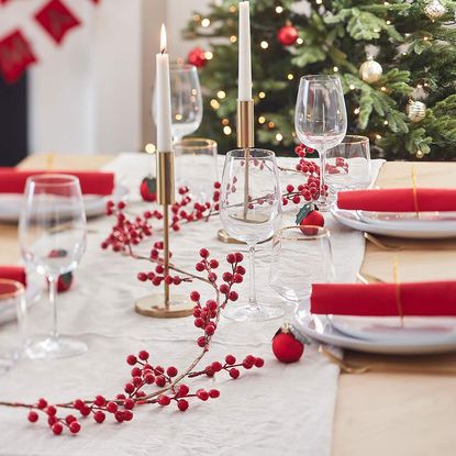 Christmas table centrepiece ideas – 24 ways to make a festive focal ...