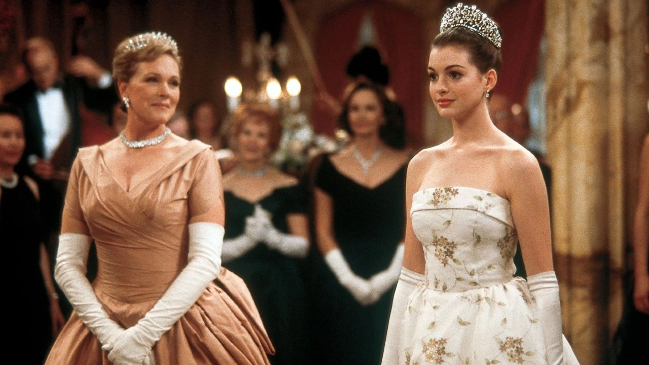 Julie Andrews and Anne Hathaway in The Princess Diaries