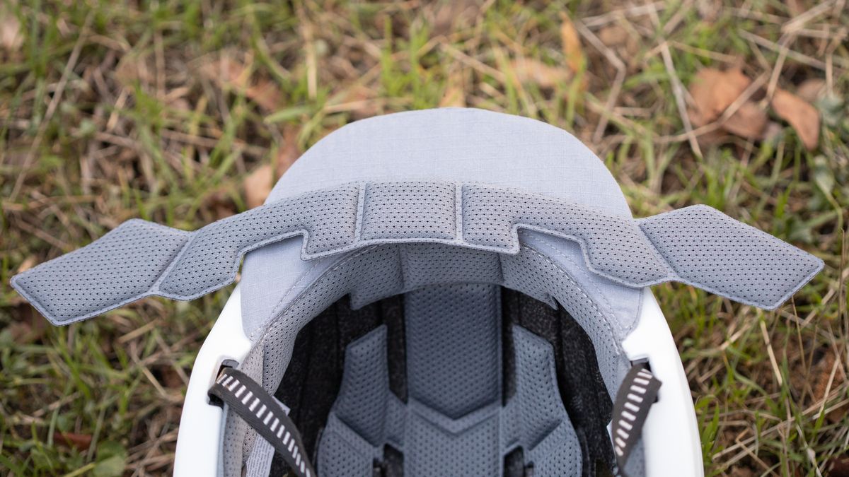 Xnito e-bike helmet optional no brim padding