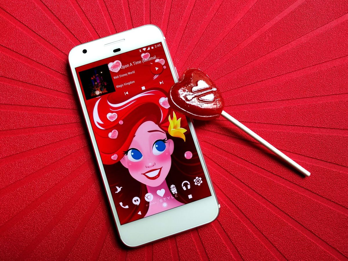 Valentine&#039;s Wallpaper on a Google Pixel