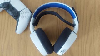 SteelSeries Arctis 7P+ gaming headset top down