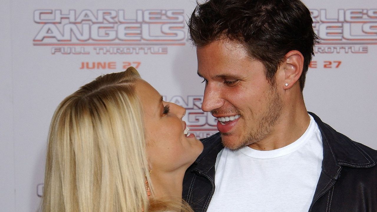 Nick Lachey and Jessica Simpson at an event