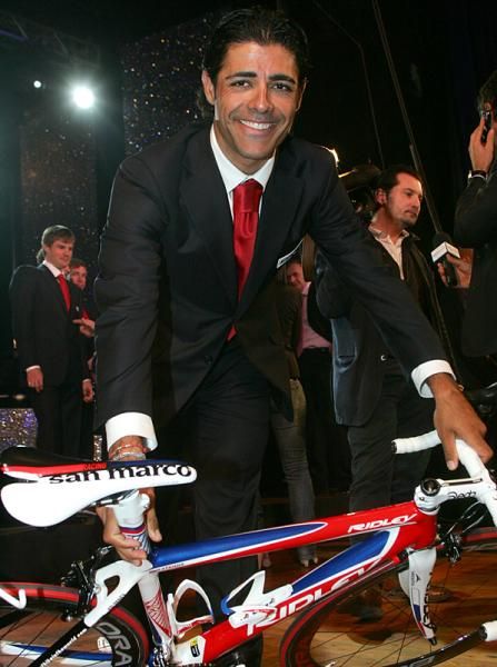 Sprinter Danilo Napolitano shows off his new Ridley.