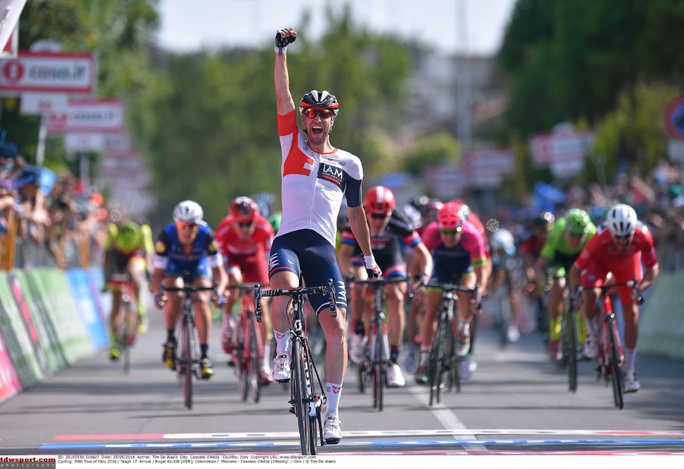 Roger Kluge (IAM Cycling) wins stage 17 of the Giro d'Italia