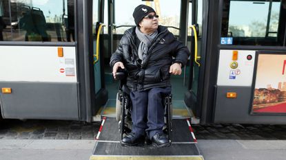 160615-bus-wheelchair.jpg