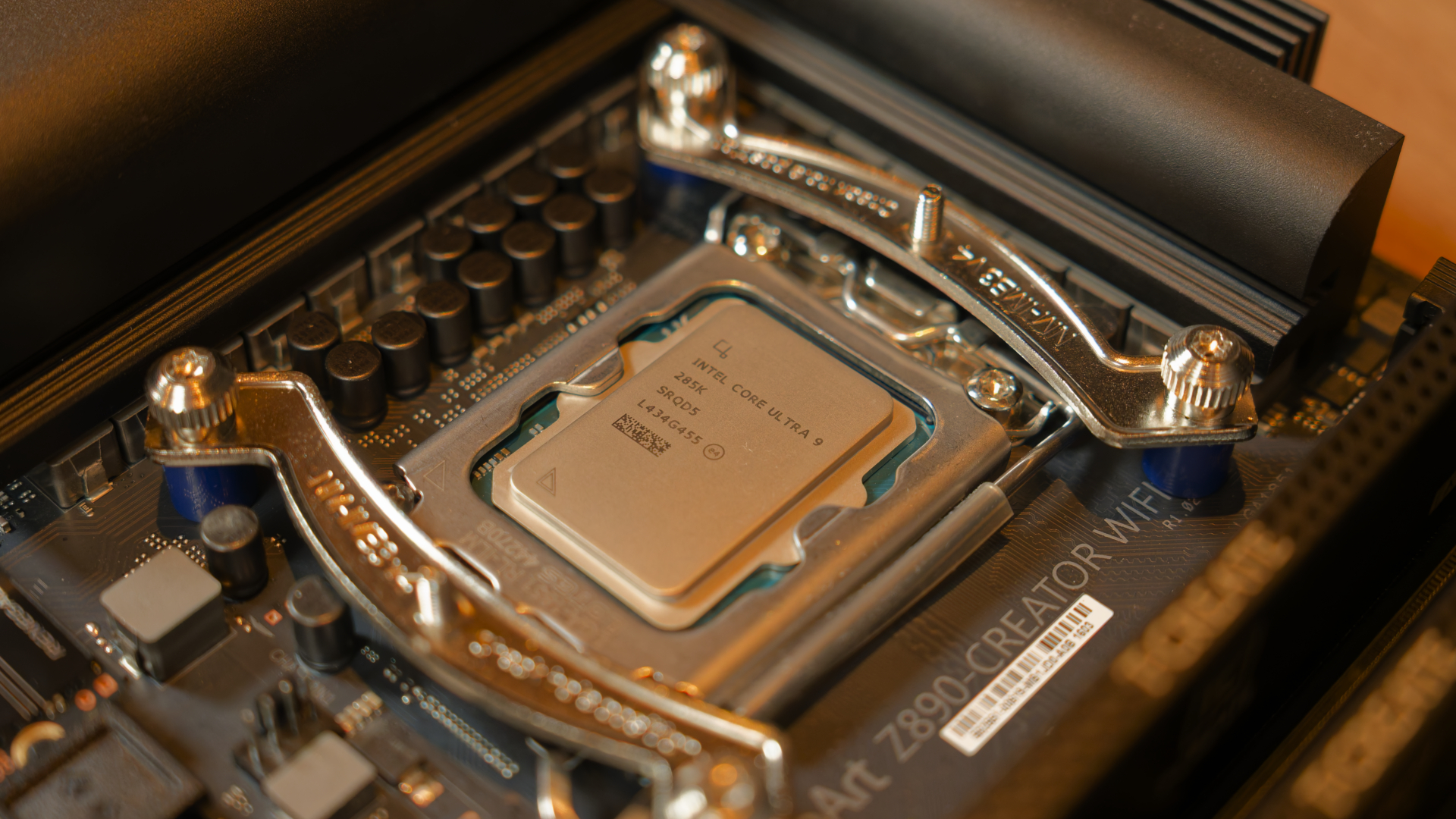 Antec Flux Pro Noctua-Edition