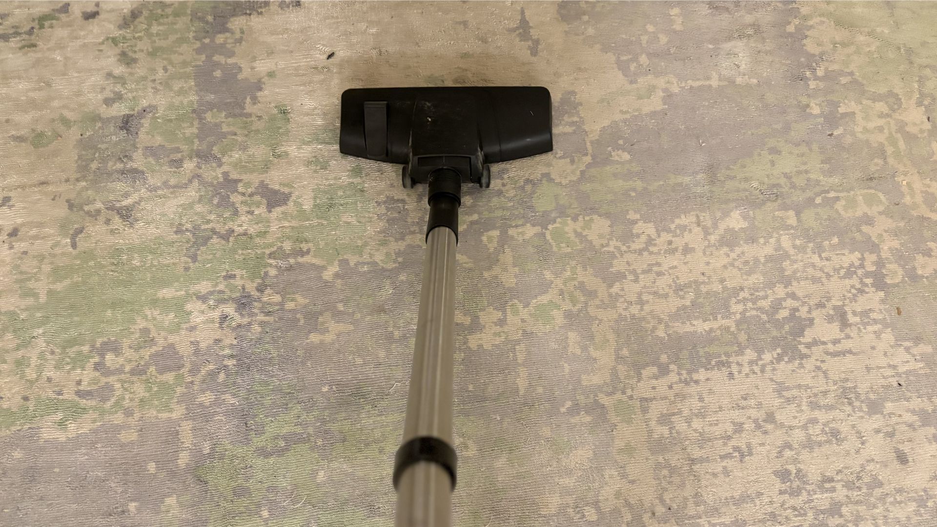 Testing the Henry HVR160 Vacuum Cleaner