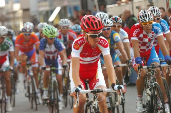Chris Anker S&oslash;rensen makes it to the finish