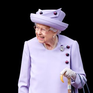 Queen Elizabeth in a lavender outfit