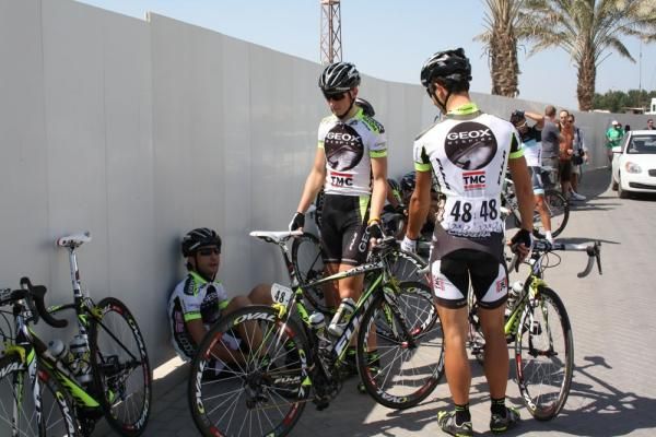 The Geox-TMC riders avoid the sun before the start.