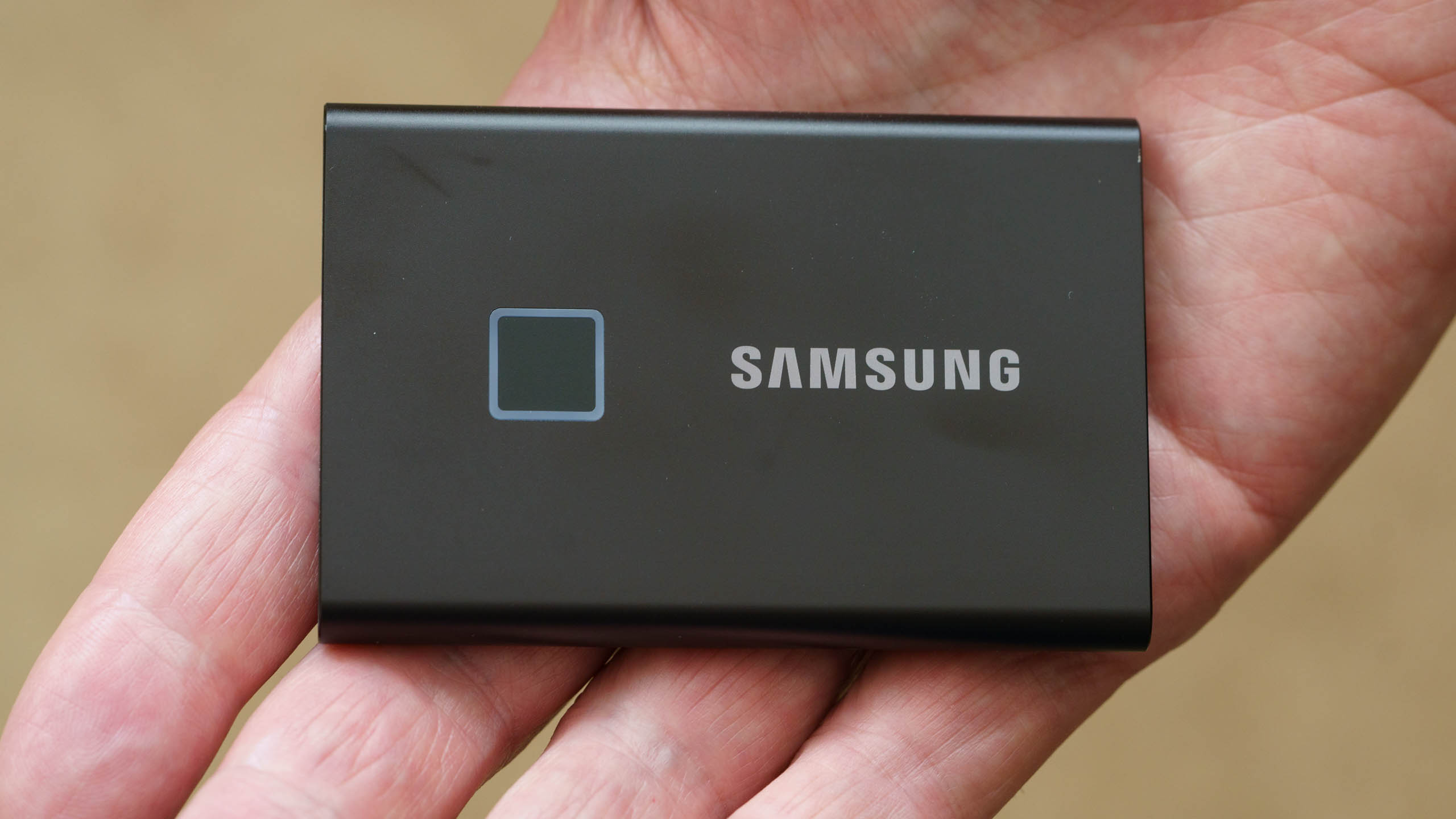 Portable SSD T7 TOUCH USB 3.2 500GB (Silver) Memory & Storage -  MU-PC500S/WW